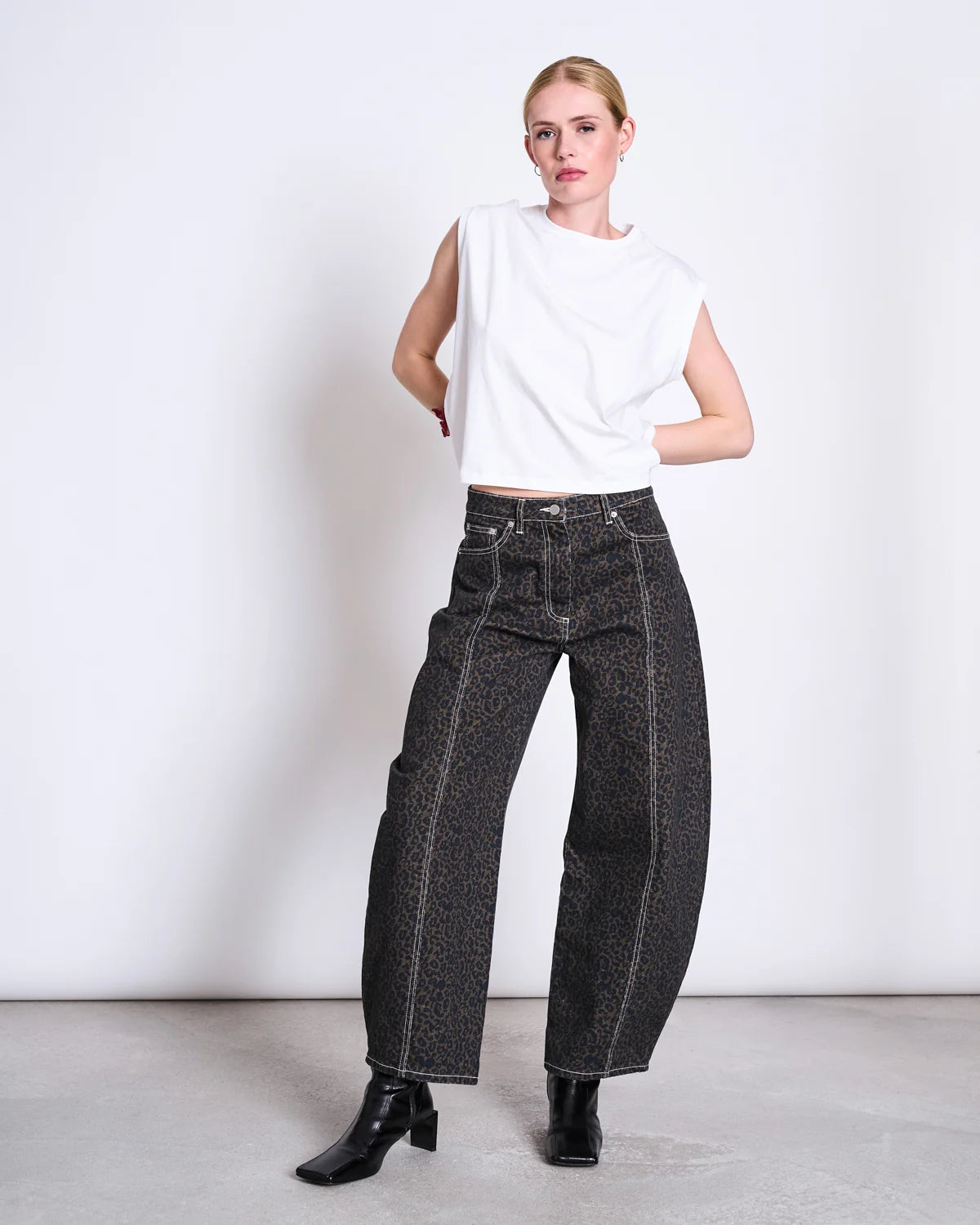 Barrel Leg Denim Jeans FAYA
