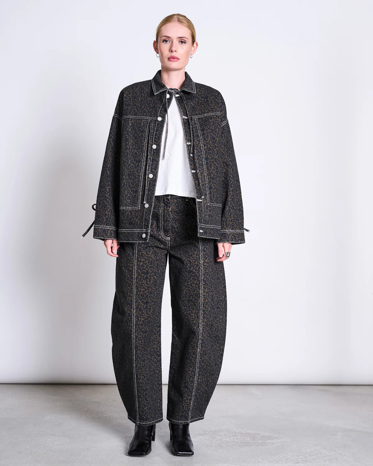Barrel Leg Denim Jeans FAYA
